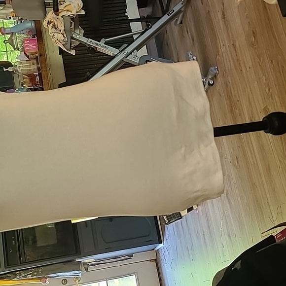 White tank top - Picture 2 of 5